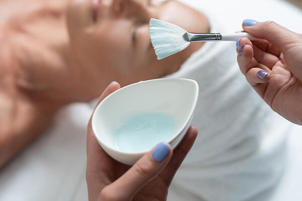 Bild einer angerührten Kosmetikgesichtsmaske